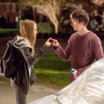 1428888381_cara-delevingne-nat-wolff-paper-towns-zoom